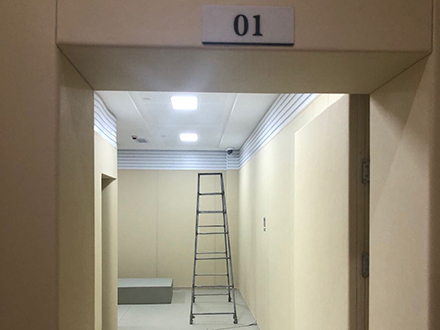 審訊室軟包安裝前需要打什么基層